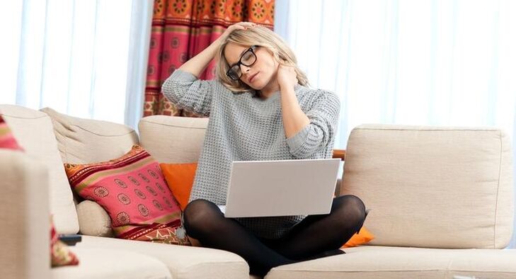 Osjećaj umora u vratu često signalizira cervikalnu osteohondrozu. 